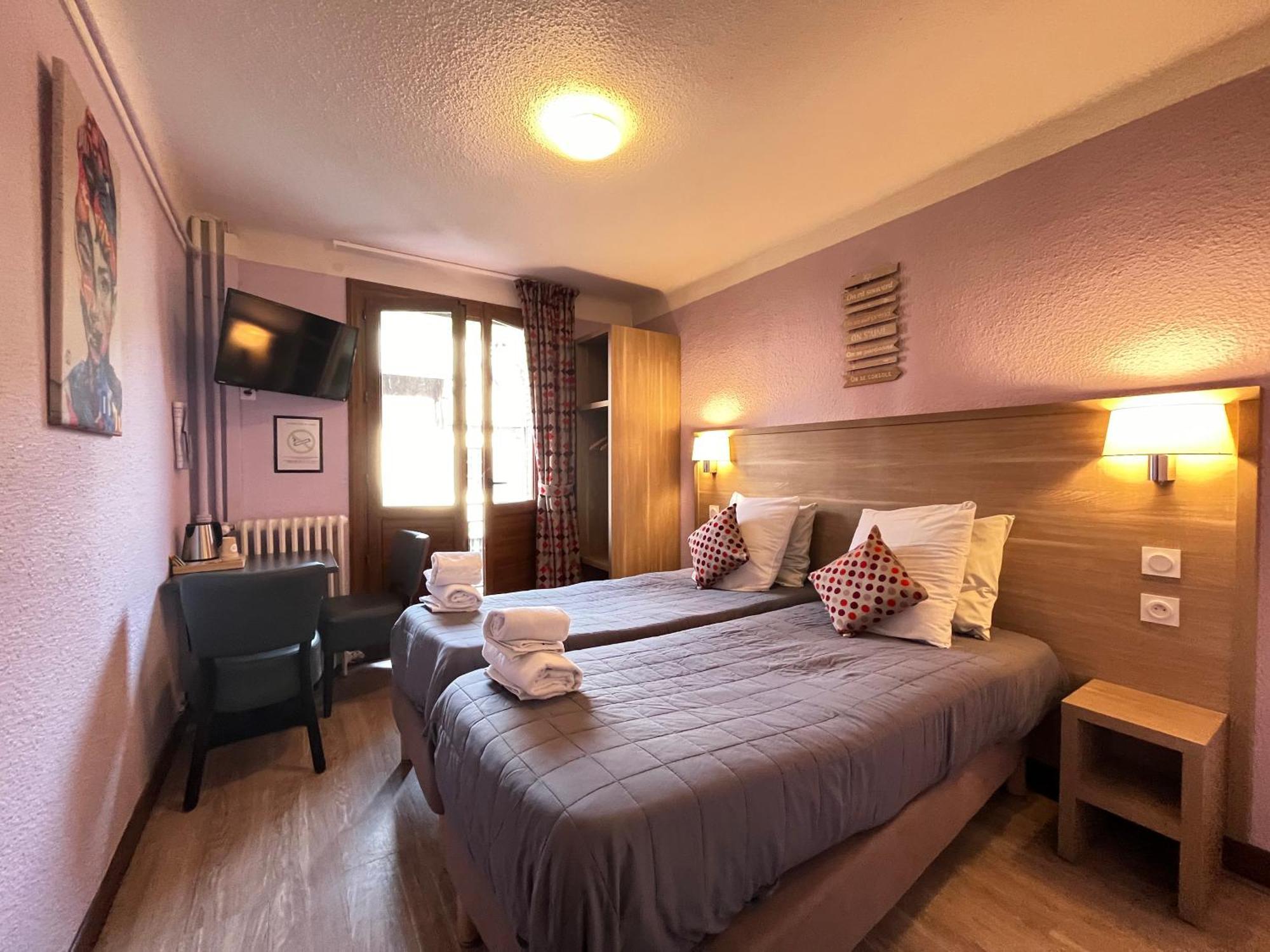 Hotel Du Cheval Blanc บาร์เซอลอนเน็ต ภายนอก รูปภาพ