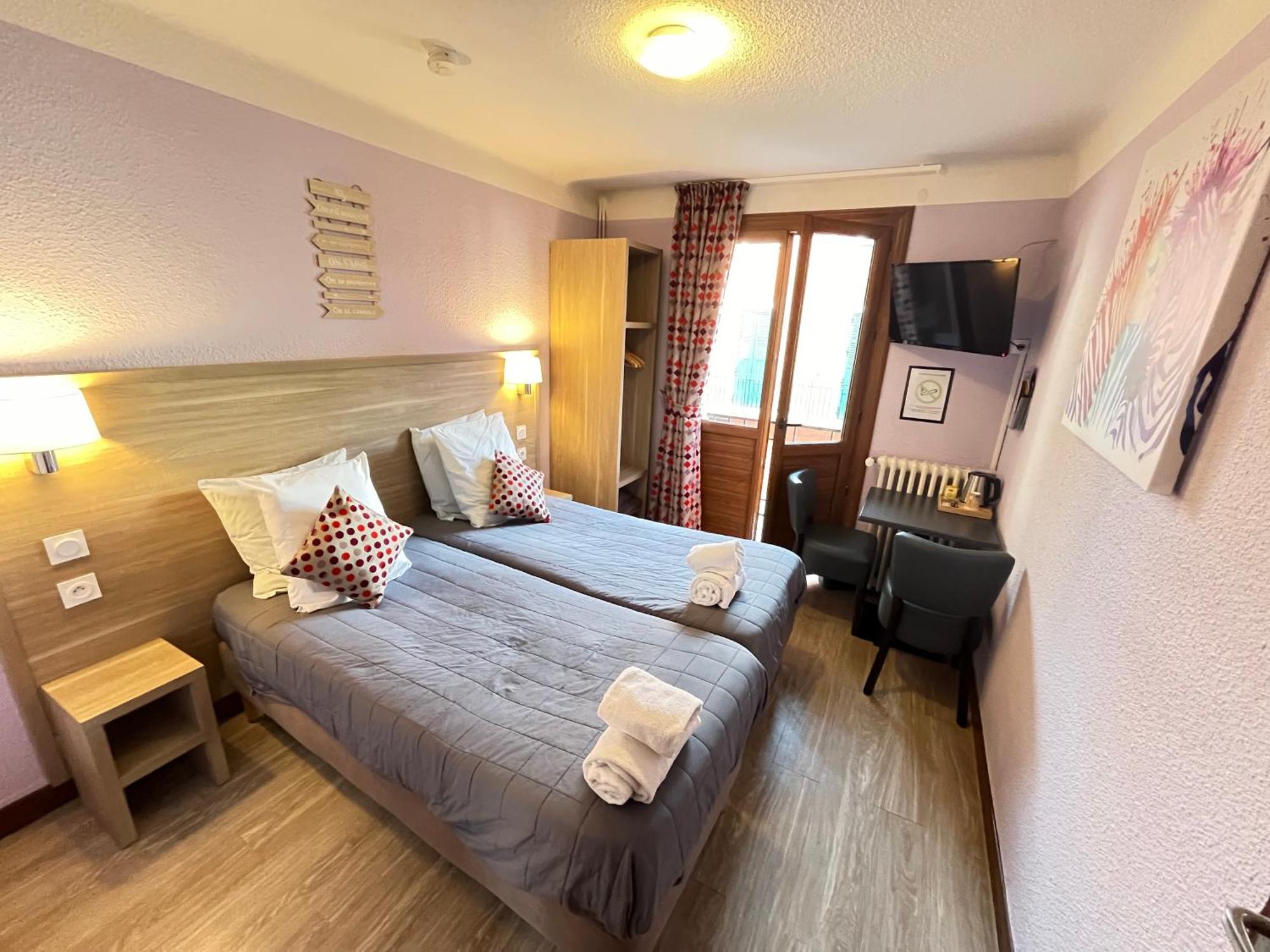 Hotel Du Cheval Blanc บาร์เซอลอนเน็ต ภายนอก รูปภาพ