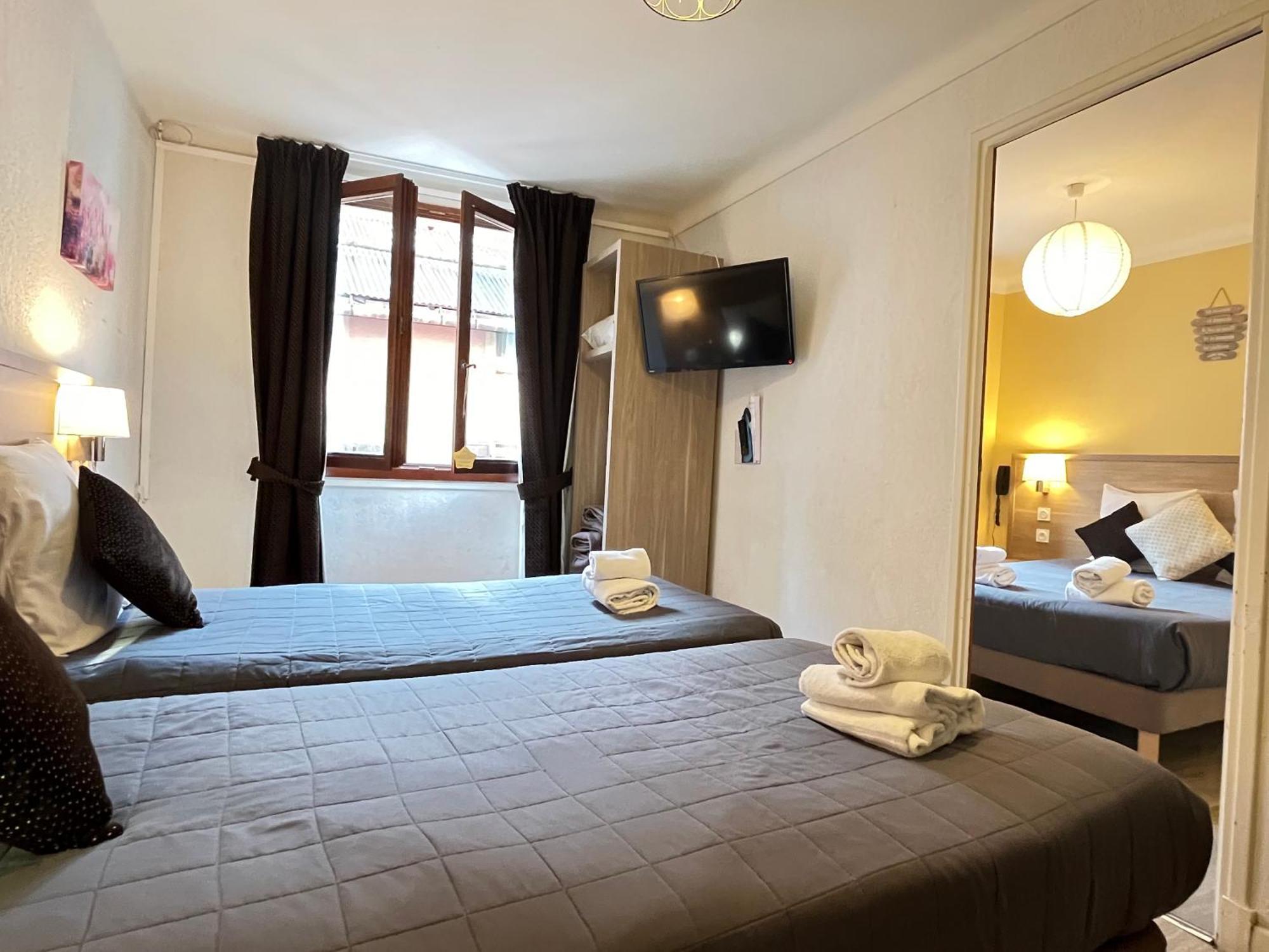 Hotel Du Cheval Blanc บาร์เซอลอนเน็ต ภายนอก รูปภาพ