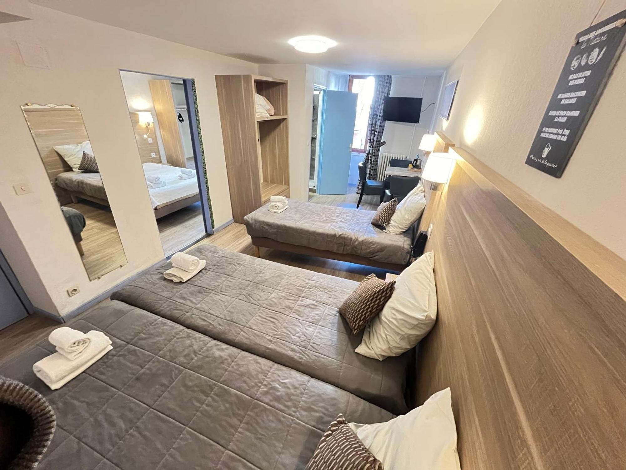 Hotel Du Cheval Blanc บาร์เซอลอนเน็ต ภายนอก รูปภาพ