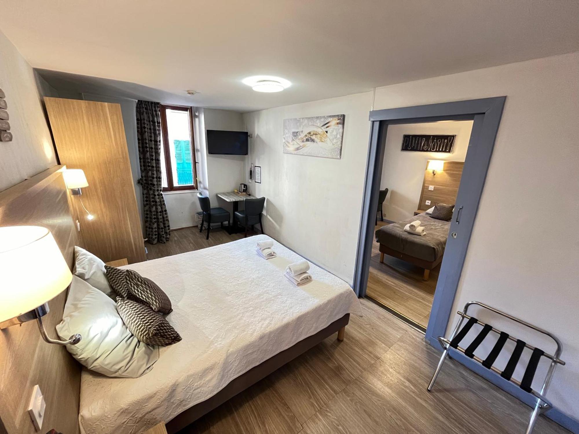 Hotel Du Cheval Blanc บาร์เซอลอนเน็ต ภายนอก รูปภาพ